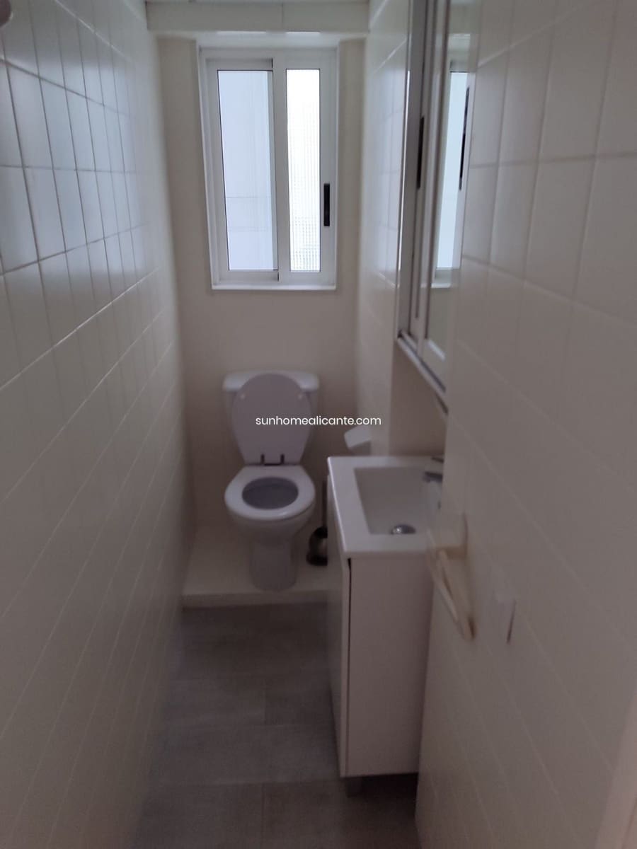 3 soveværelse Lejlighed til leje i Alicante by - € 1.200 (Ref: 9236911)