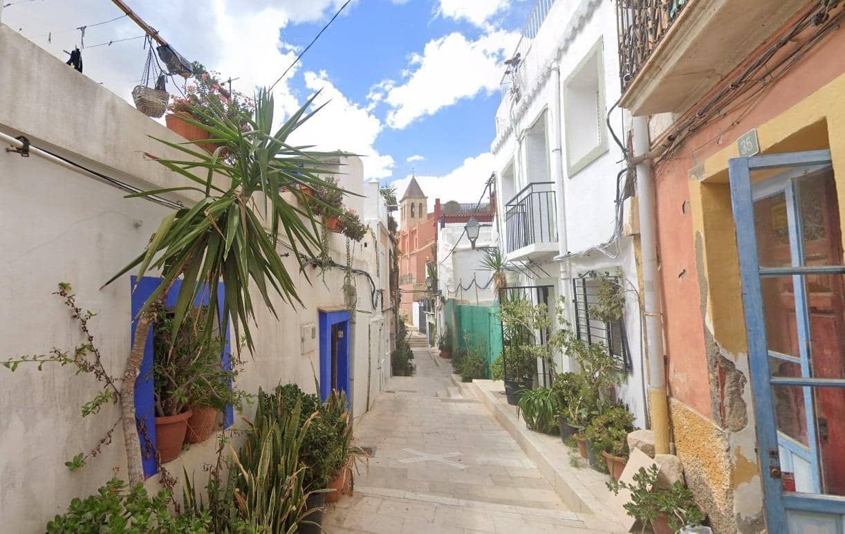 3 makuuhuone Kattohuoneisto myytävänä paikassa Alicante kaupunki - 360 000 € (Ref: 9236912)