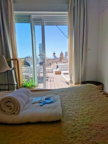 3 makuuhuone Kattohuoneisto myytävänä paikassa Alicante kaupunki - 360 000 € (Ref: 9236912)