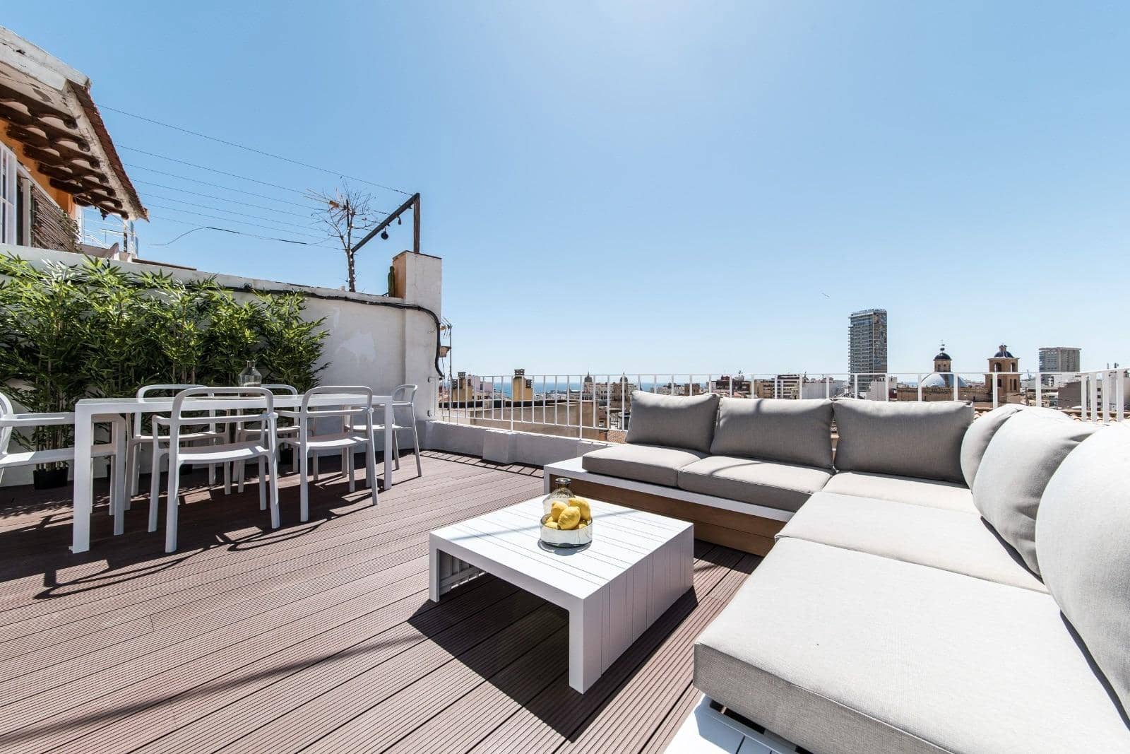 3 makuuhuone Kattohuoneisto myytävänä paikassa Alicante kaupunki - 360 000 € (Ref: 9236912)