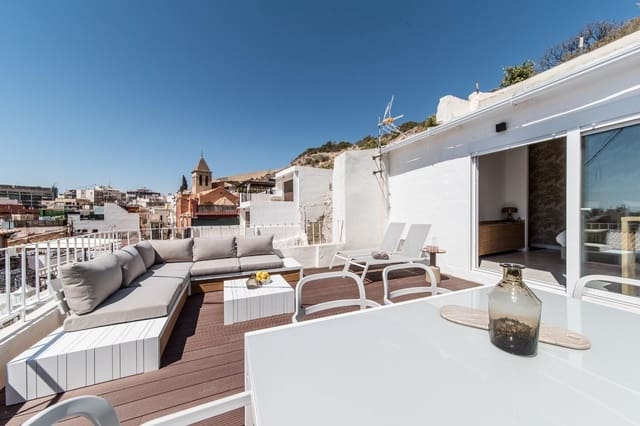 3 makuuhuone Kattohuoneisto myytävänä paikassa Alicante kaupunki - 360 000 € (Ref: 9236912)