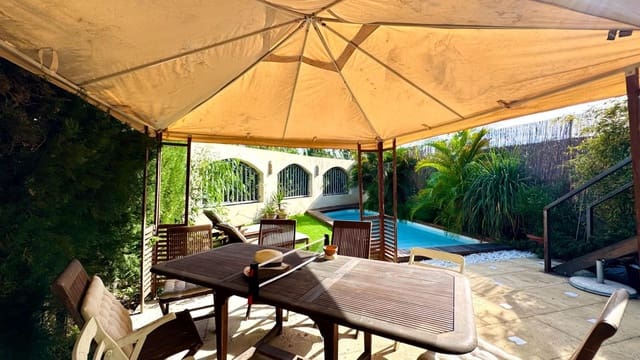 Chalet de 3 habitaciones en Muchamiel / Mutxamel en venta con piscina - 595.000 € (Ref: 9236914)