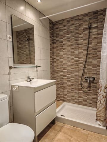 Apartamento de 2 habitaciones en Carolinas Bajas, Alicante / Alacant ciudad en venta - 150.000 € (Ref: 9252485)