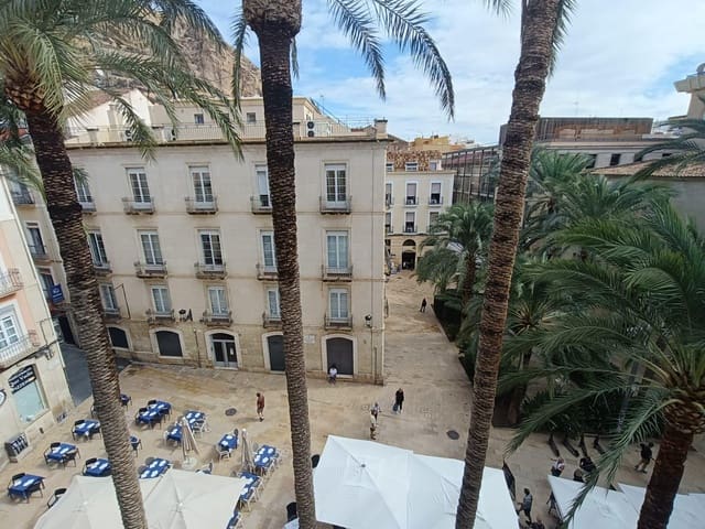 2 slaapkamer Penthouse te koop in Alicante stad - € 380.000 (Ref: 9330662)