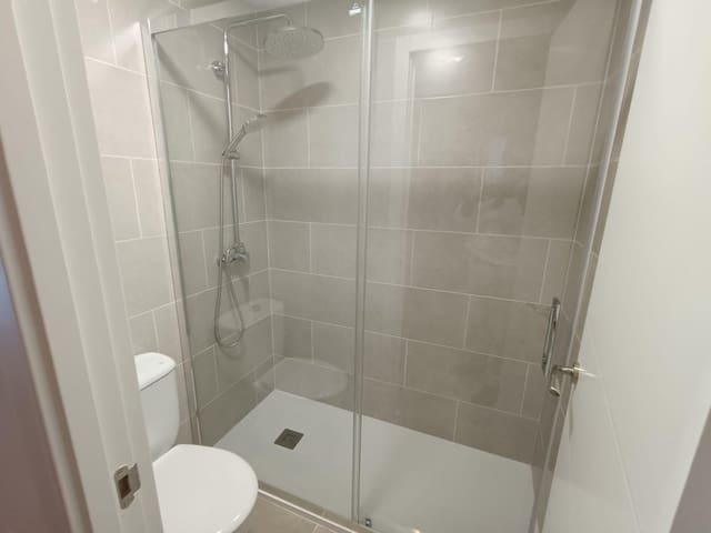 3 sypialnia Mieszkanie do wynajęcia w San Blas, Miasto Alicante / Alacant - 1 090 € (Ref: 9334991)