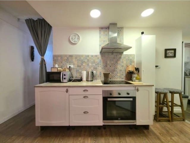 Piso de 4 habitaciones en Carolinas Bajas, Alicante / Alacant ciudad en venta - 205.000 € (Ref: 9441119)