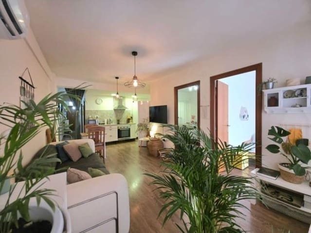 Piso de 4 habitaciones en Carolinas Bajas, Alicante / Alacant ciudad en venta - 205.000 € (Ref: 9441119)