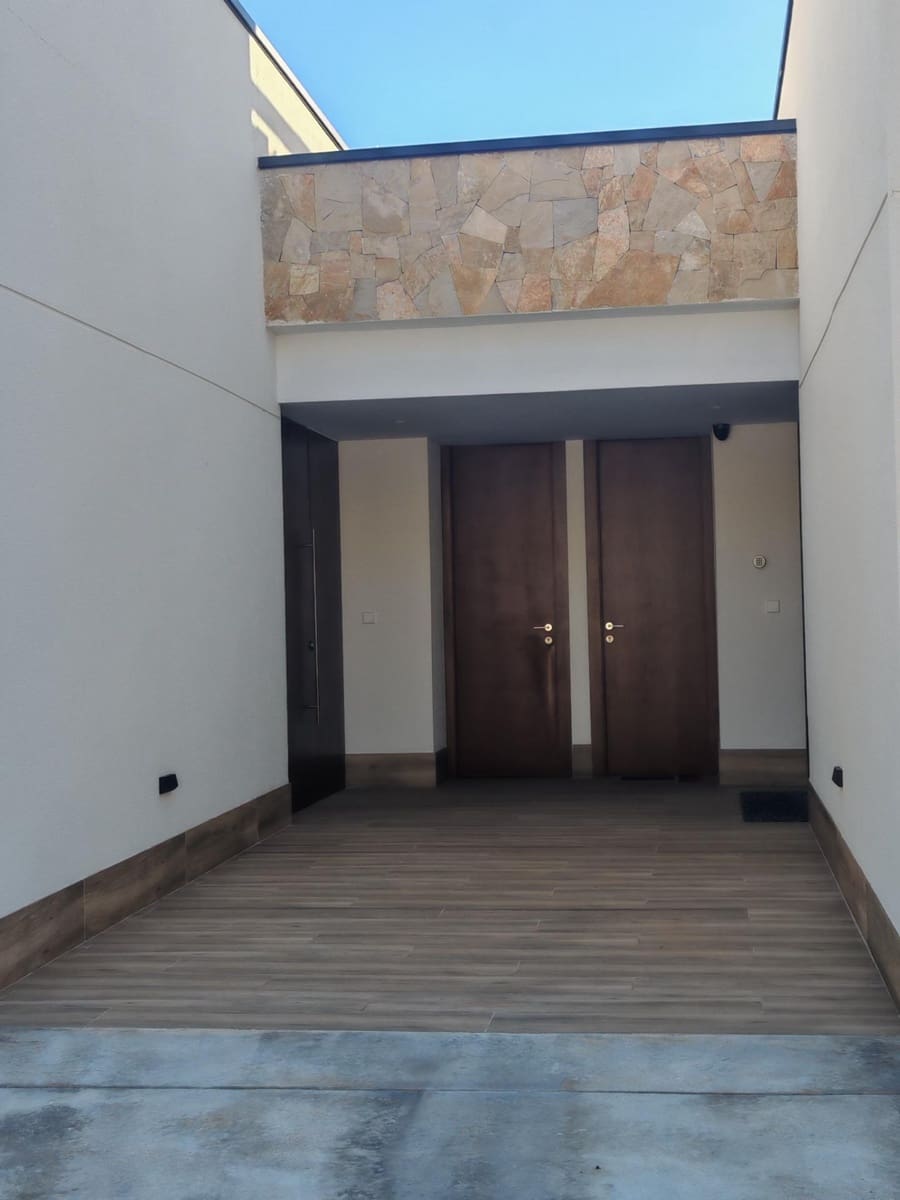 5 soveværelse Villa til salg i Monforte del Cid med swimmingpool - € 714.000 (Ref: 9441380)