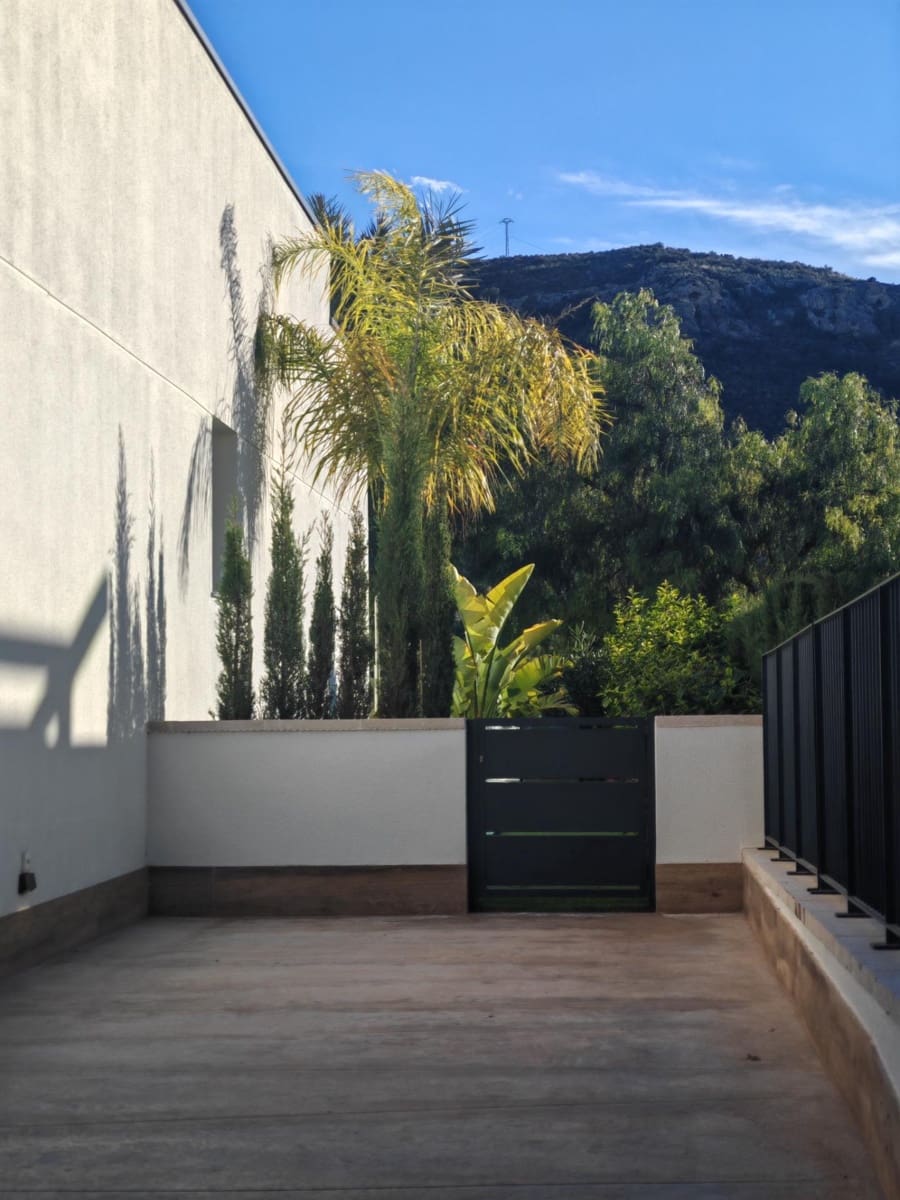 5 soveværelse Villa til salg i Monforte del Cid med swimmingpool - € 714.000 (Ref: 9441380)