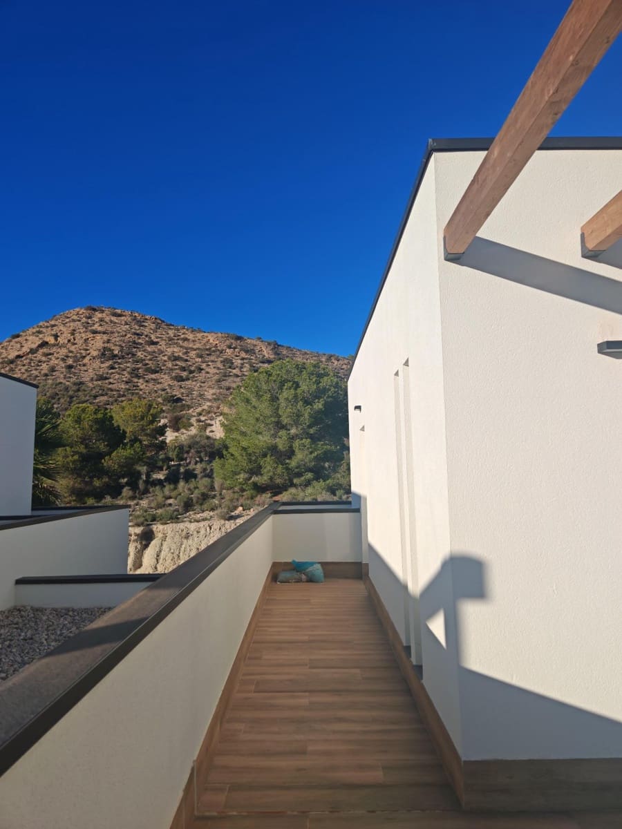 5 soveværelse Villa til salg i Monforte del Cid med swimmingpool - € 714.000 (Ref: 9441380)