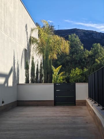 5 soverom Villa til salgs i Monforte del Cid med svømmebasseng - € 714 000 (Ref: 9441380)