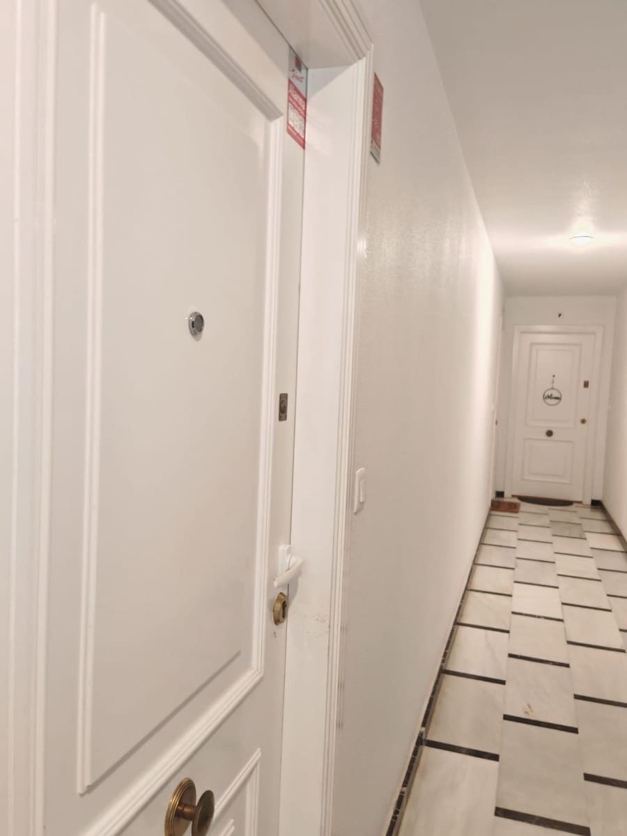 1 bedroom Flat for sale in Santa Pola with garage - € 150,000 (Ref: 9446357)