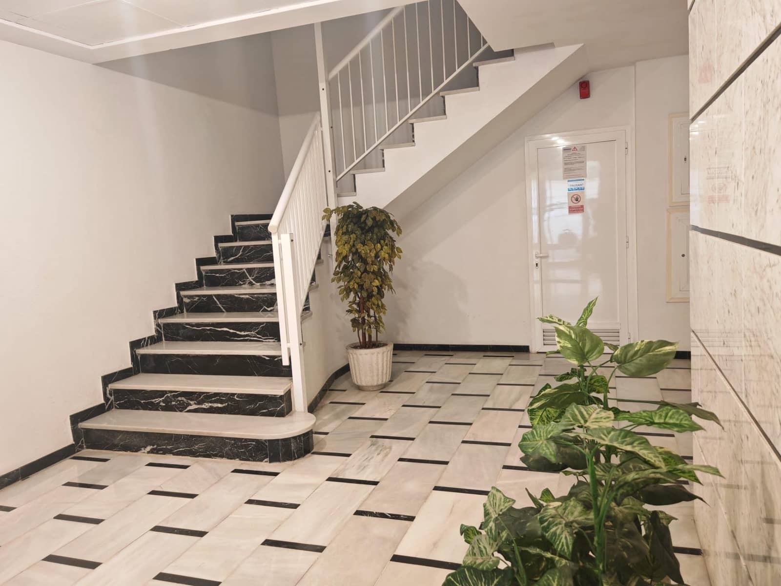 1 bedroom Flat for sale in Santa Pola with garage - € 150,000 (Ref: 9446357)