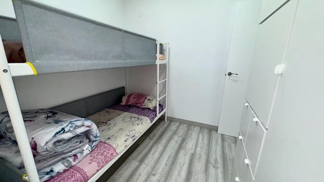 3 soveværelse Lejlighed til salg i Carolinas Bajas, Alicante by - € 270.000 (Ref: 9451649)