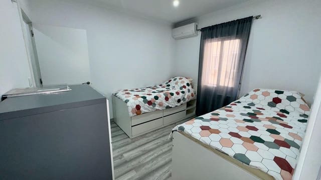 3 soveværelse Lejlighed til salg i Carolinas Bajas, Alicante by - € 270.000 (Ref: 9451649)