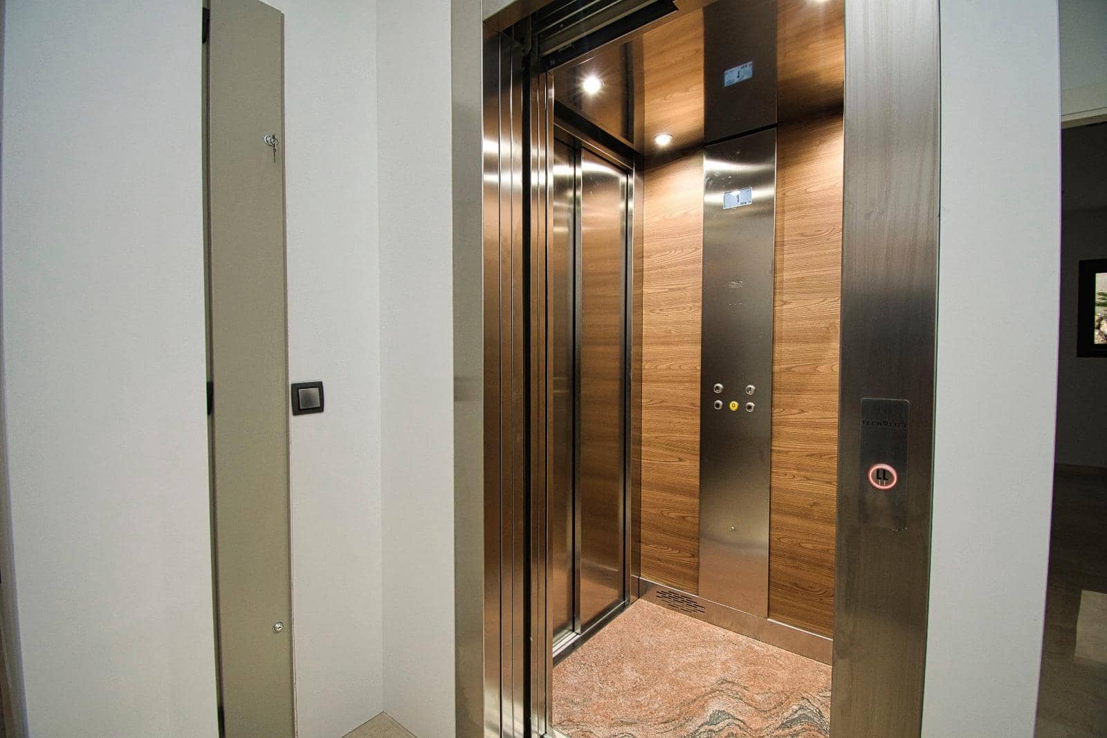 Chalet de 6 habitaciones en Altea en venta con garaje - 2.450.000 € (Ref: 9451650)