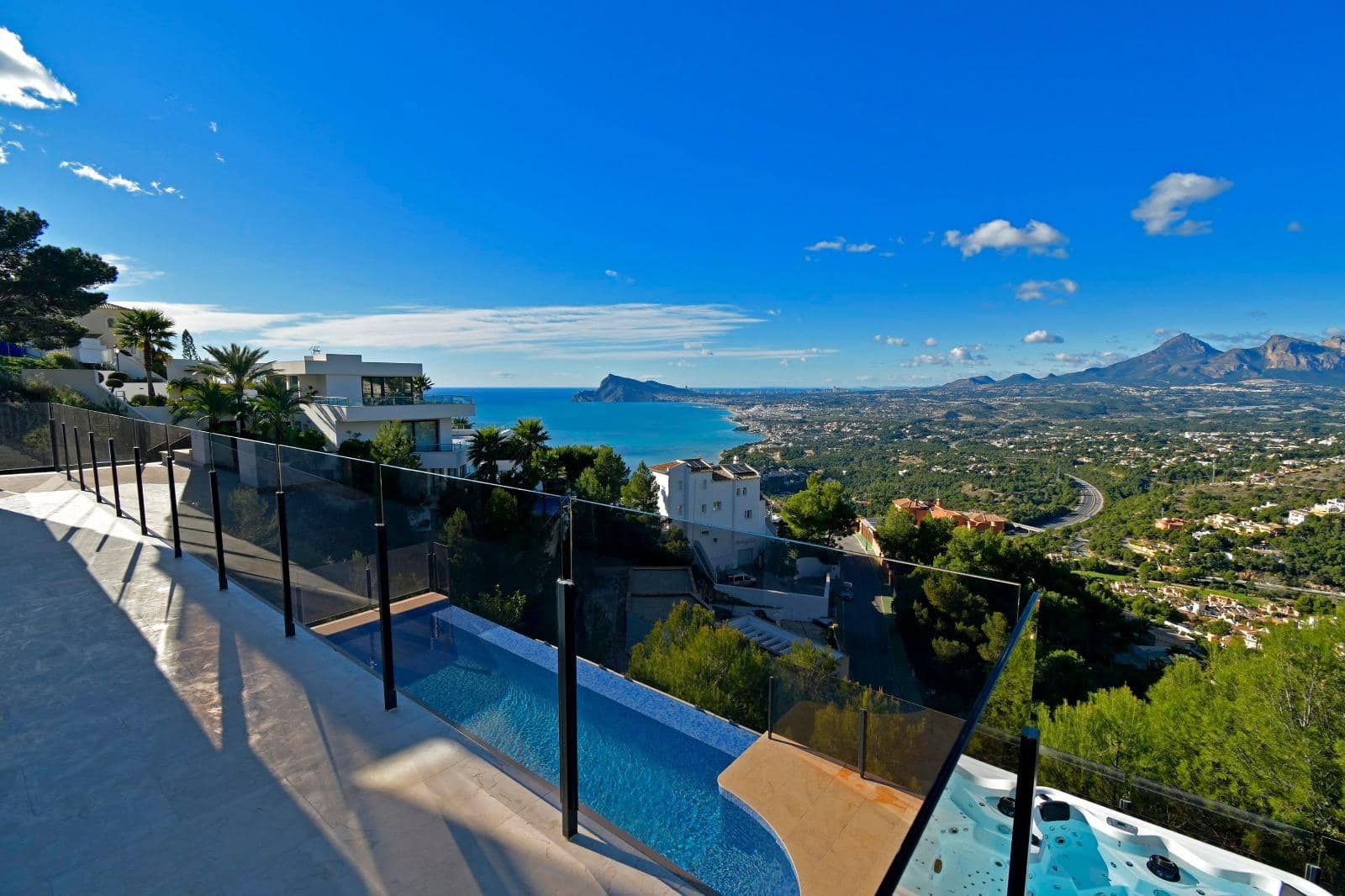 Chalet de 6 habitaciones en Altea en venta con garaje - 2.450.000 € (Ref: 9451650)