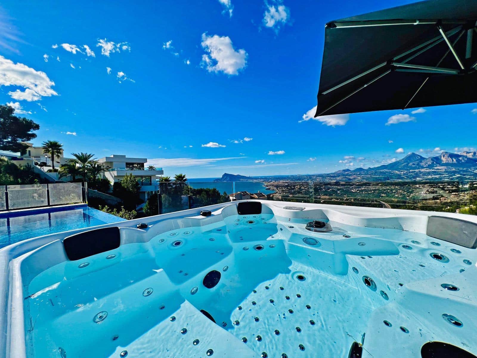 Chalet de 6 habitaciones en Altea en venta con garaje - 2.450.000 € (Ref: 9451650)