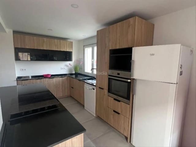 Chalet de 5 habitaciones en El Campello en venta con garaje - 649.000 € (Ref: 9452790)