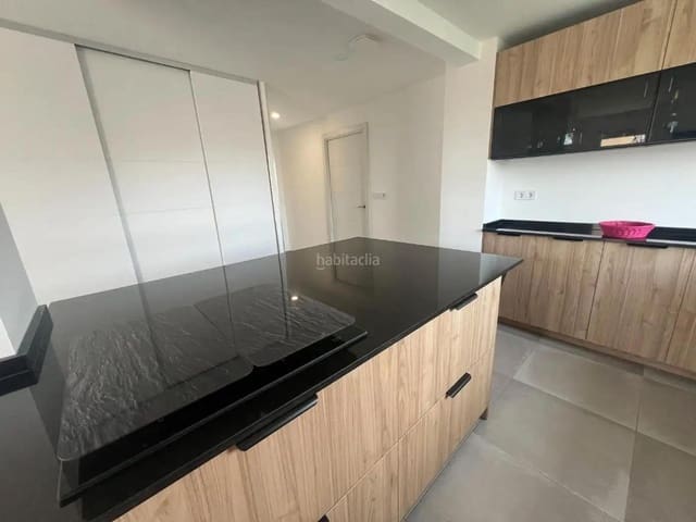 Chalet de 5 habitaciones en El Campello en venta con garaje - 649.000 € (Ref: 9452790)