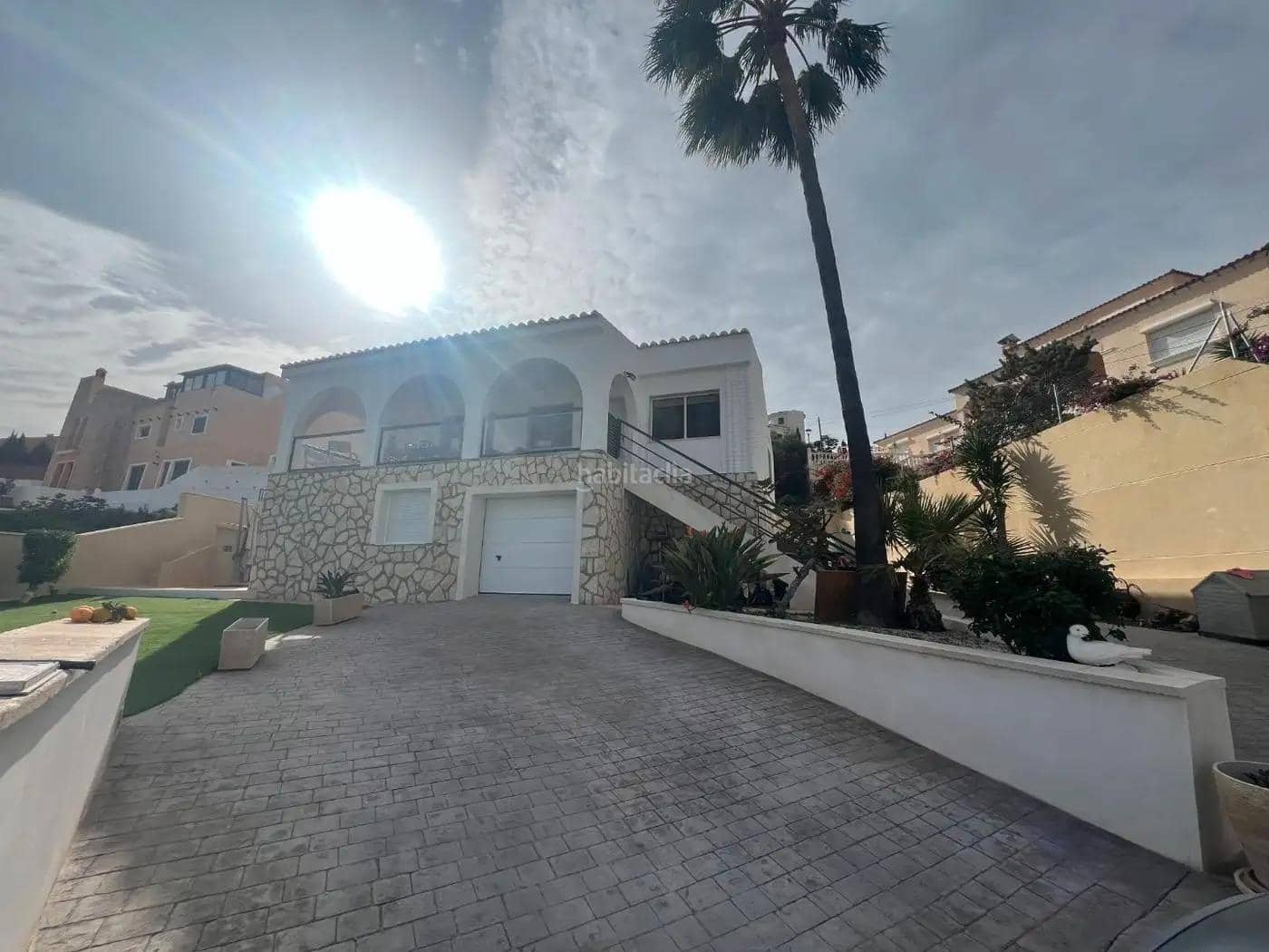 Chalet de 5 habitaciones en El Campello en venta con garaje - 649.000 € (Ref: 9452790)