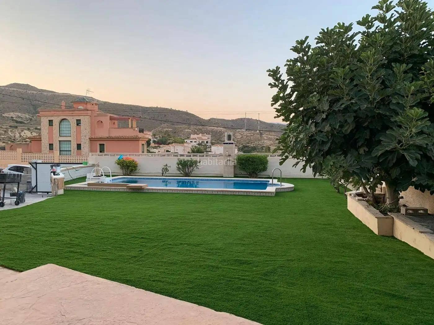 Chalet de 5 habitaciones en El Campello en venta con garaje - 649.000 € (Ref: 9452790)