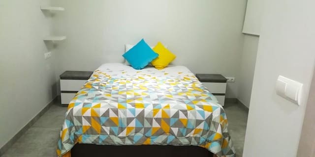 2 slaapkamer Flat te koop in Benalúa, Alicante stad - € 223.000 (Ref: 9456287)