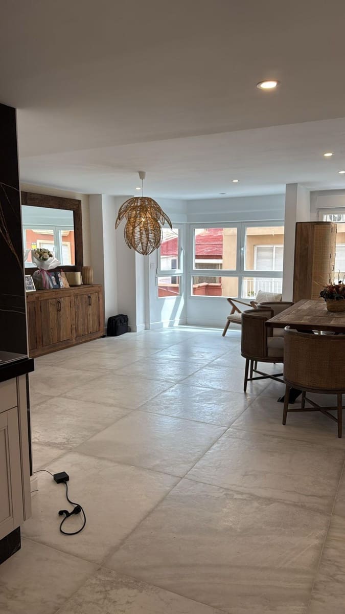 5 quarto Apartamento para venda em Alicante cidade - 549 900 € (Ref: 9456288)