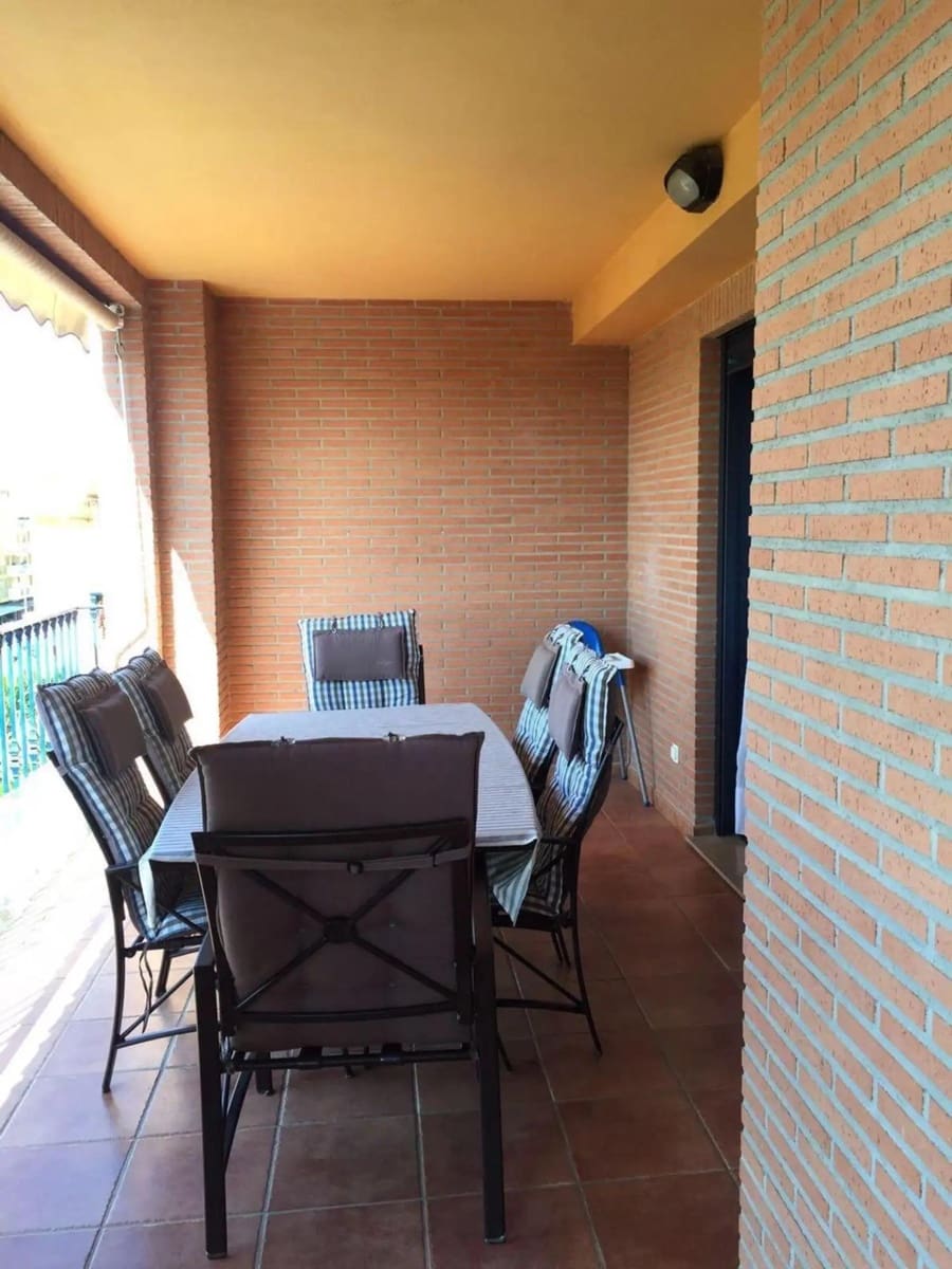2 bedroom Flat for sale in Denia with pool garage - € 400,000 (Ref: 9481206)