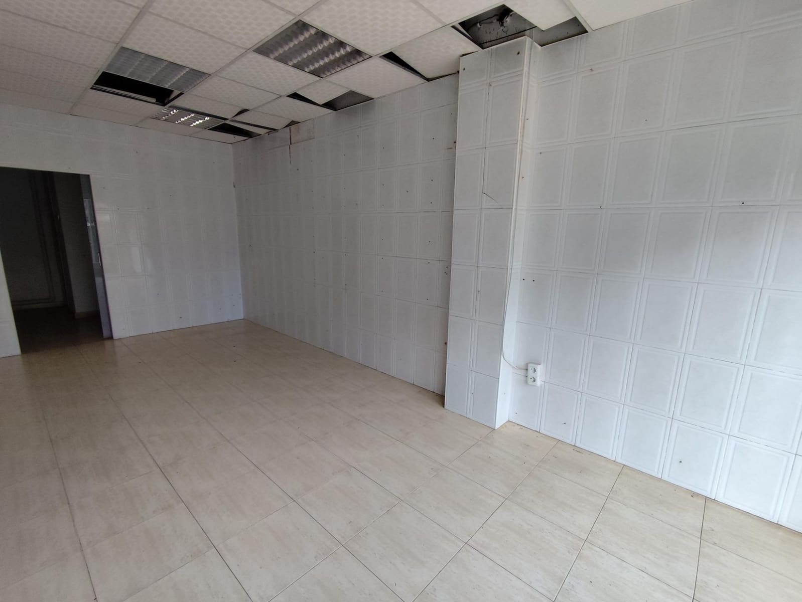 Kommersiell till salu i Alicante stad - 99 000 € (Ref: 9482047)