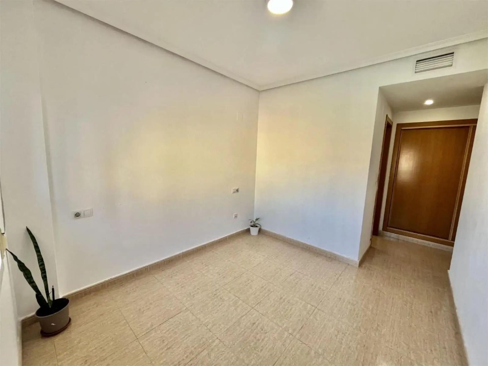 3 slaapkamer Flat te koop in San Vicente / Sant Vicent del Raspeig met zwembad - € 255.000 (Ref: 9494077)