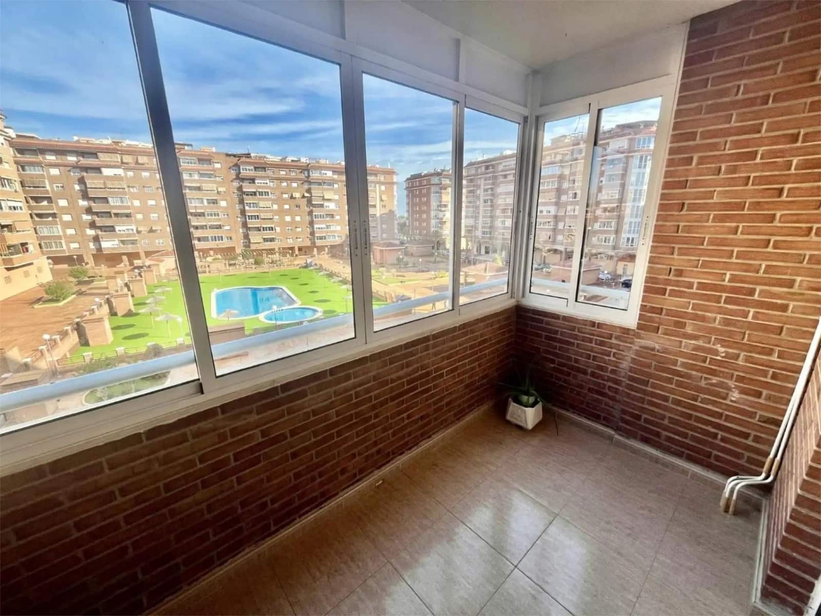 3 slaapkamer Flat te koop in San Vicente / Sant Vicent del Raspeig met zwembad - € 255.000 (Ref: 9494077)