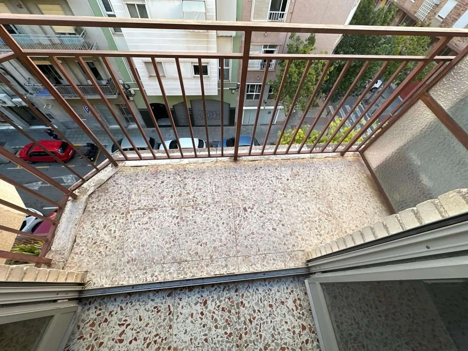 5 bedroom Flat for sale in Elche / Elx - € 165,000 (Ref: 9497218)