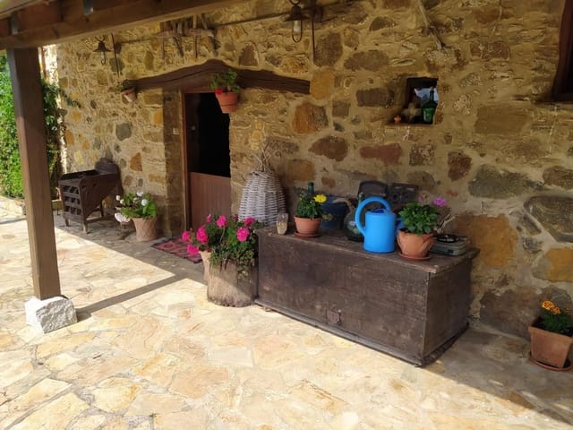 Finca/Casa Rural de 6 habitaciones en Ortigueira en venta - 560.000 € (Ref: 9518934)