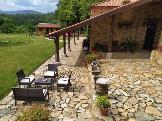 Finca/Casa Rural de 6 habitaciones en Ortigueira en venta - 560.000 € (Ref: 9518934)