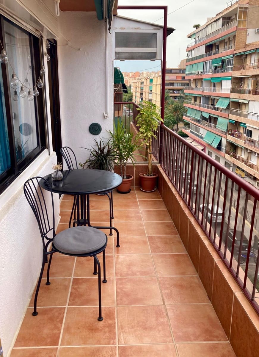 3 sovrum Lägenhet till salu i Alicante stad - 230 000 € (Ref: 9533762)