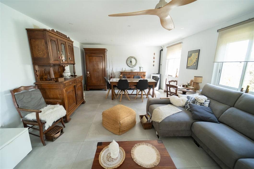 4 sovrum Villa till salu i La Siesta med pool - 495 000 € (Ref: 9541118)