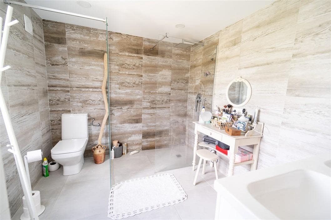 4 sovrum Villa till salu i La Siesta med pool - 495 000 € (Ref: 9541118)