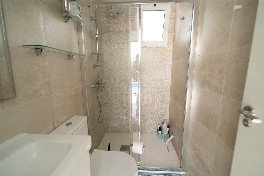 4 sovrum Villa till salu i La Siesta med pool - 495 000 € (Ref: 9541118)