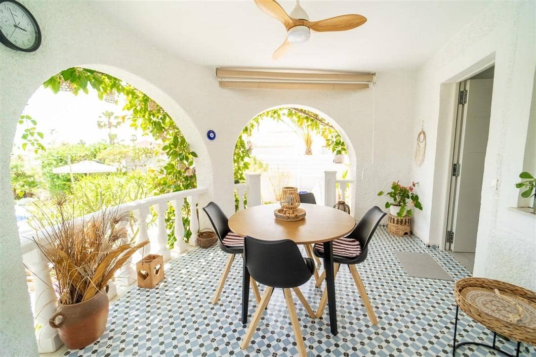 4 sovrum Villa till salu i La Siesta med pool - 495 000 € (Ref: 9541118)