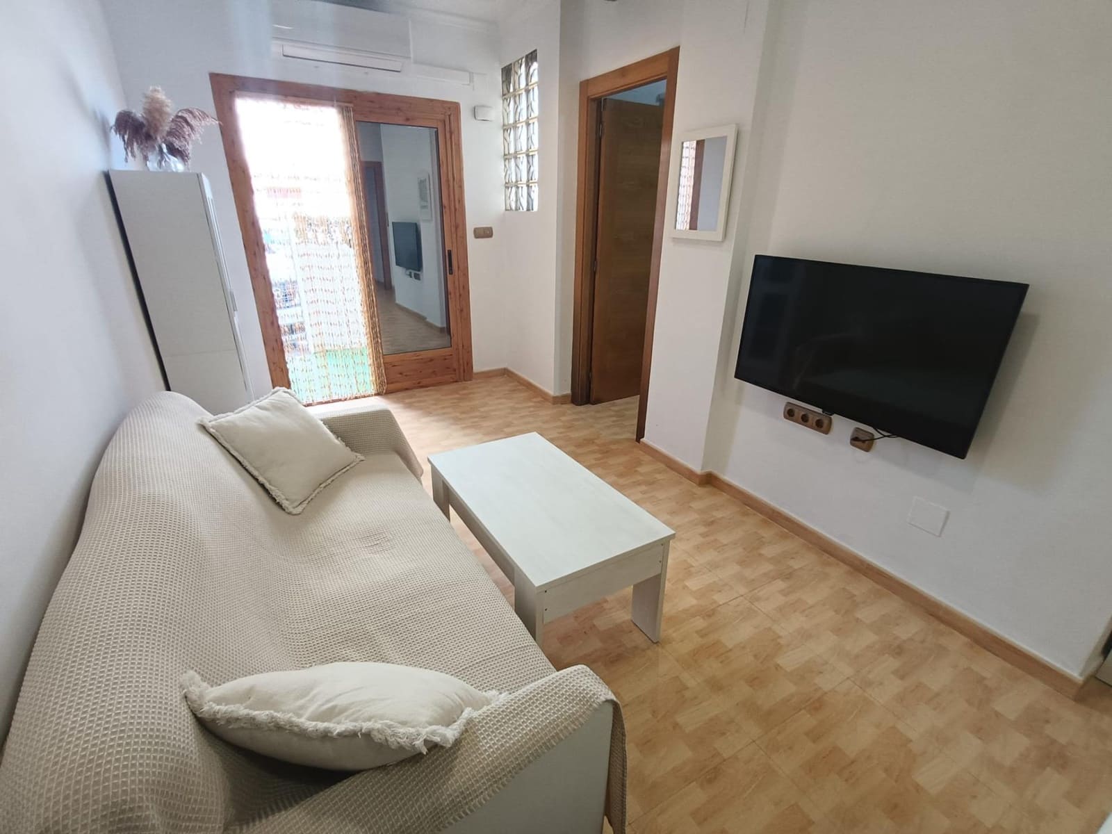 1 sypialnia Apartament przy plaży do wynajęcia w Elche / Elx - 900 € (Ref: 9541120)