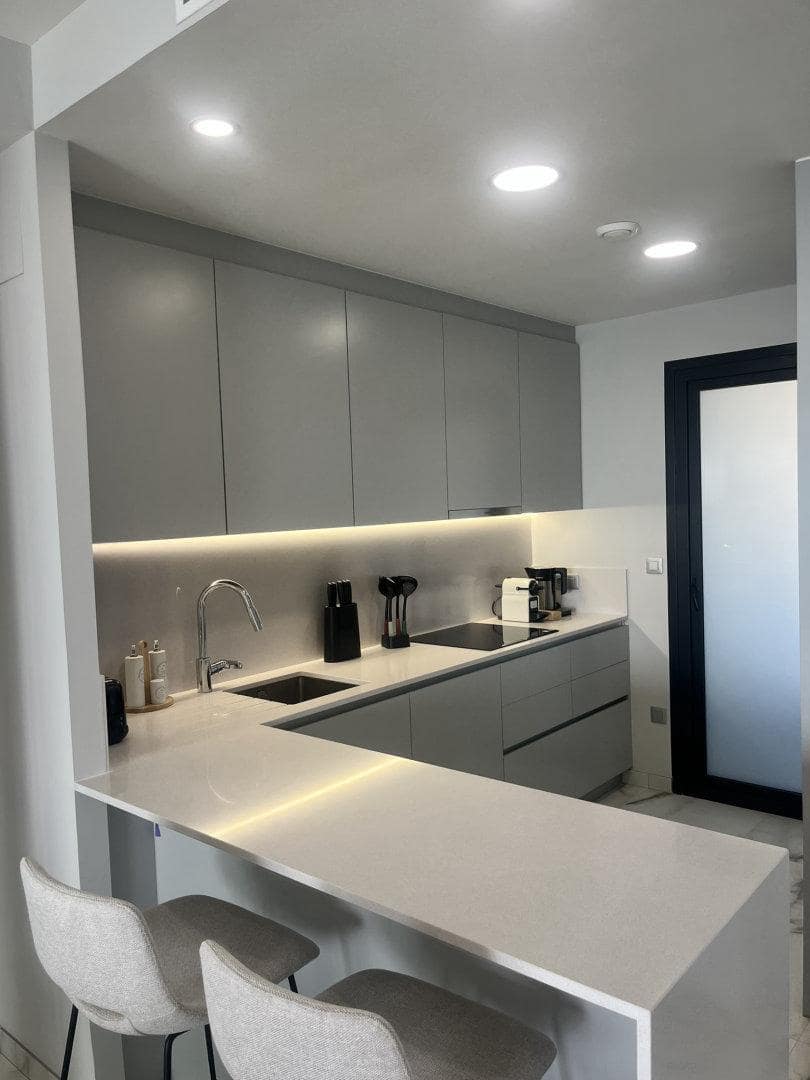 3 sovrum Lägenhet till salu i Benidorm med pool garage - 795 000 € (Ref: 9596162)