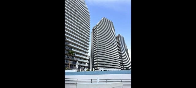 3 sovrum Lägenhet till salu i Playa Poniente, Benidorm med pool garage - 795 000 € (Ref: 9596162)