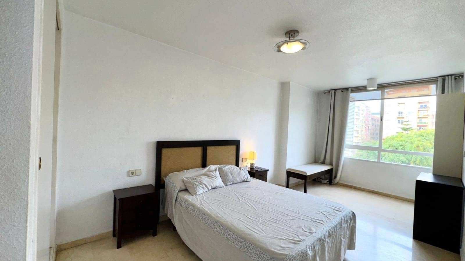 4 slaapkamer Appartement te huur in Alicante stad met garage - € 1.300 (Ref: 9608099)