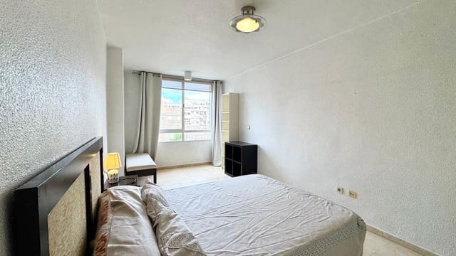 4 slaapkamer Appartement te huur in Alicante stad met garage - € 1.300 (Ref: 9608099)