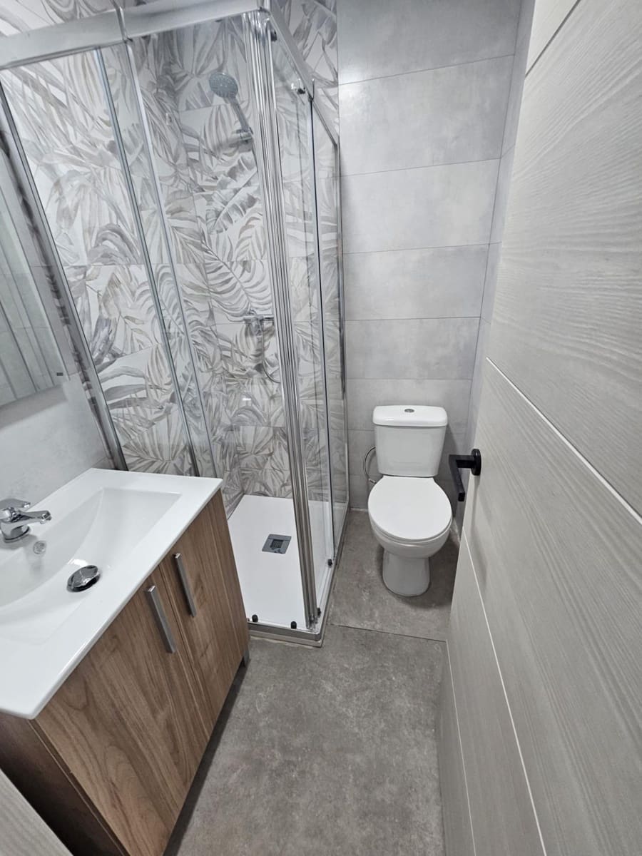 3 bedroom Flat for sale in Alicante / Alacant city - € 320,000 (Ref: 9615489)