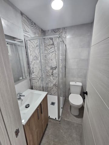 3 bedroom Flat for sale in Carolinas Bajas, Alicante / Alacant city - € 320,000 (Ref: 9615489)