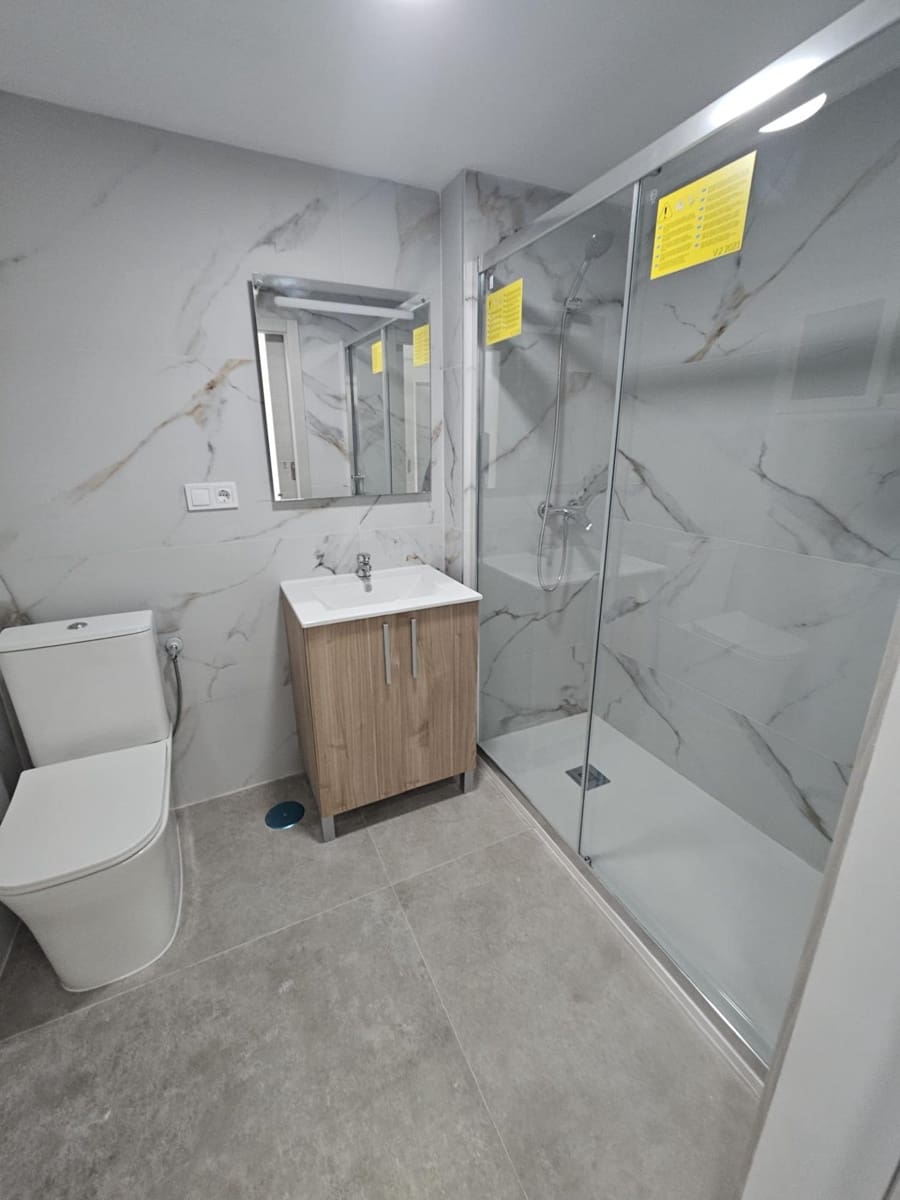 3 bedroom Flat for sale in Alicante / Alacant city - € 320,000 (Ref: 9615489)