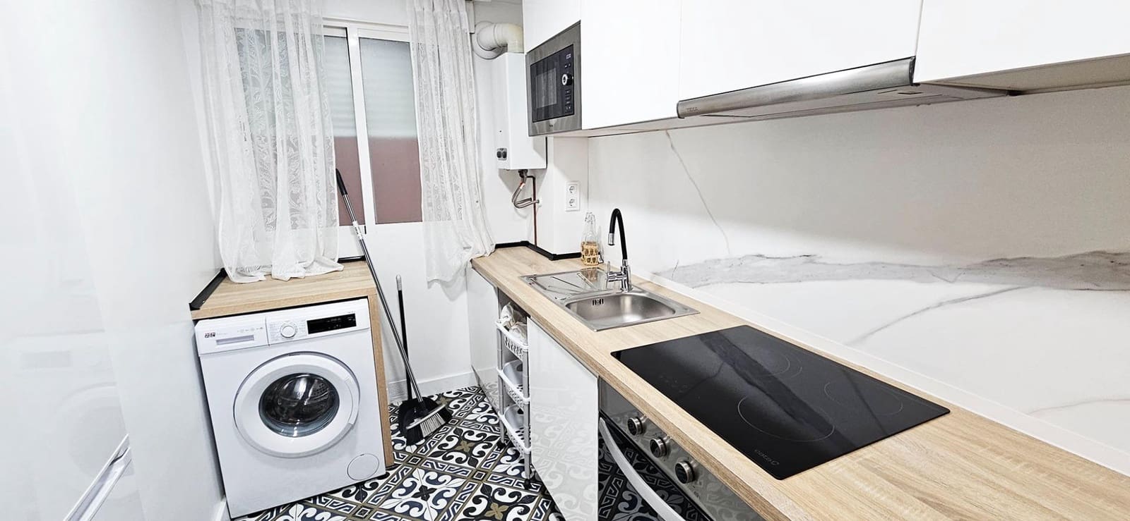 2 bedroom Flat for sale in Alicante / Alacant city - € 260,000 (Ref: 9621791)