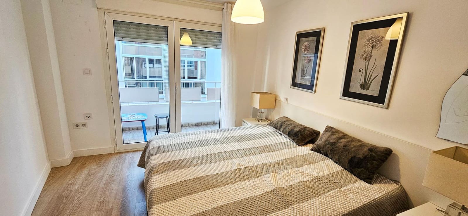 2 bedroom Flat for sale in Alicante / Alacant city - € 260,000 (Ref: 9621791)